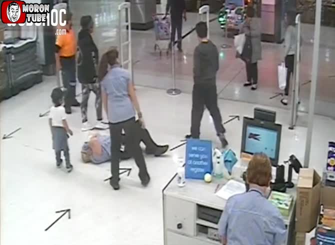 Video :Violence against Australian salespeople has increased in the lead-up to Christmas